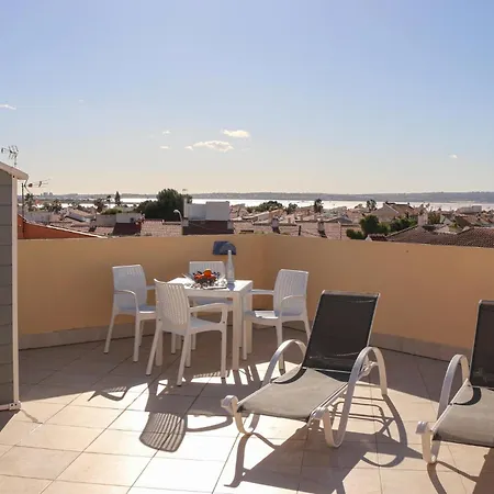 Apartamento Stunning In *
